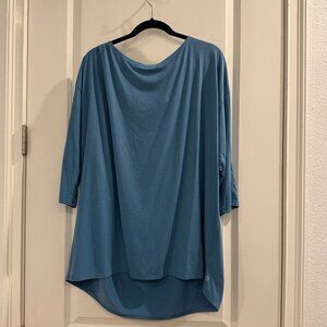 Athleta relaxed fit 3/4 sleeve T-shirt in blue with nice back detail